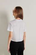 Camiseta crop top blanca manga corta y diseño de Garfield