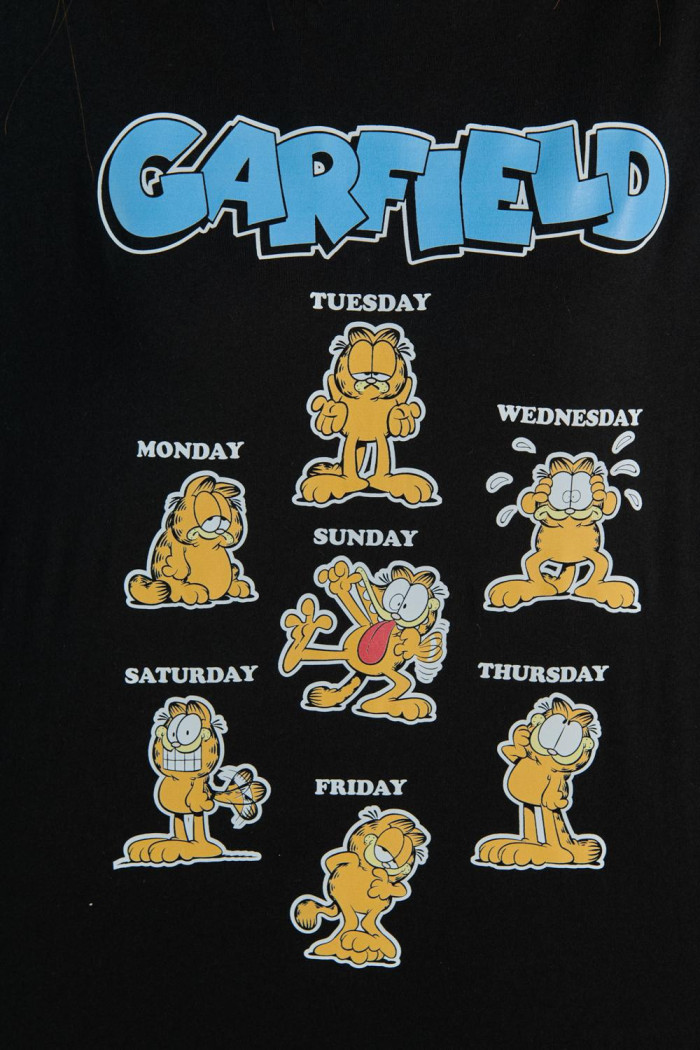 Camiseta unicolor con diseño de Garfield y manga corta