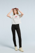Jean push up tiro alto negro sin rotos