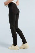 Jean push up tiro alto negro sin rotos