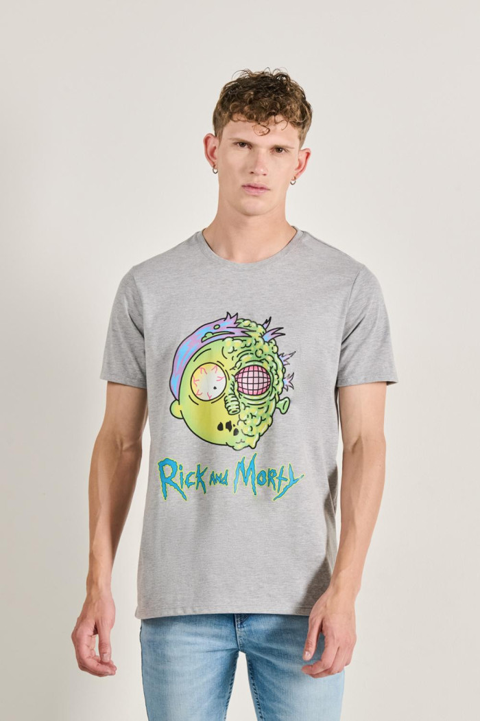 Camiseta unicolor con diseño de Morty y cuello redondo