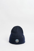 Gorro tejido azul intenso con parche decorativo