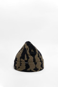Gorro unicolor tejido con diseños militares