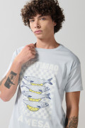 Camiseta azul clara manga corta con diseño de comida