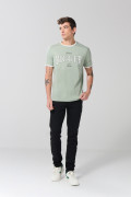 Camiseta college verde clara con contrastes y manga corta