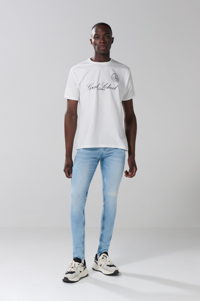 Camiseta holgada crema manga corta con arte college