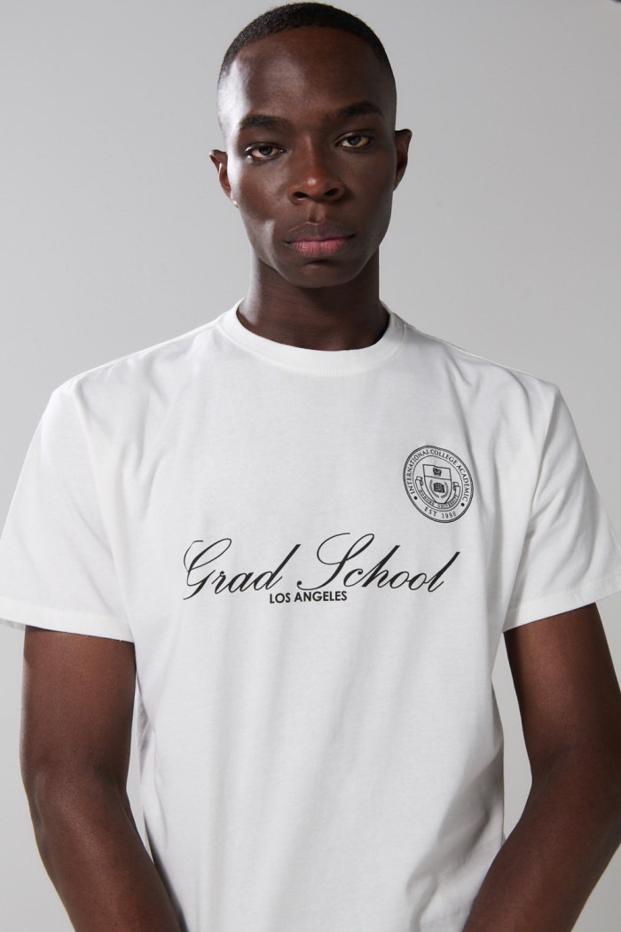 Camiseta holgada crema manga corta con arte college