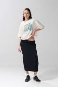 Camiseta artística de Cambridge crop top crema oversize