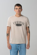 Camiseta manga corta crema con arte college en frente