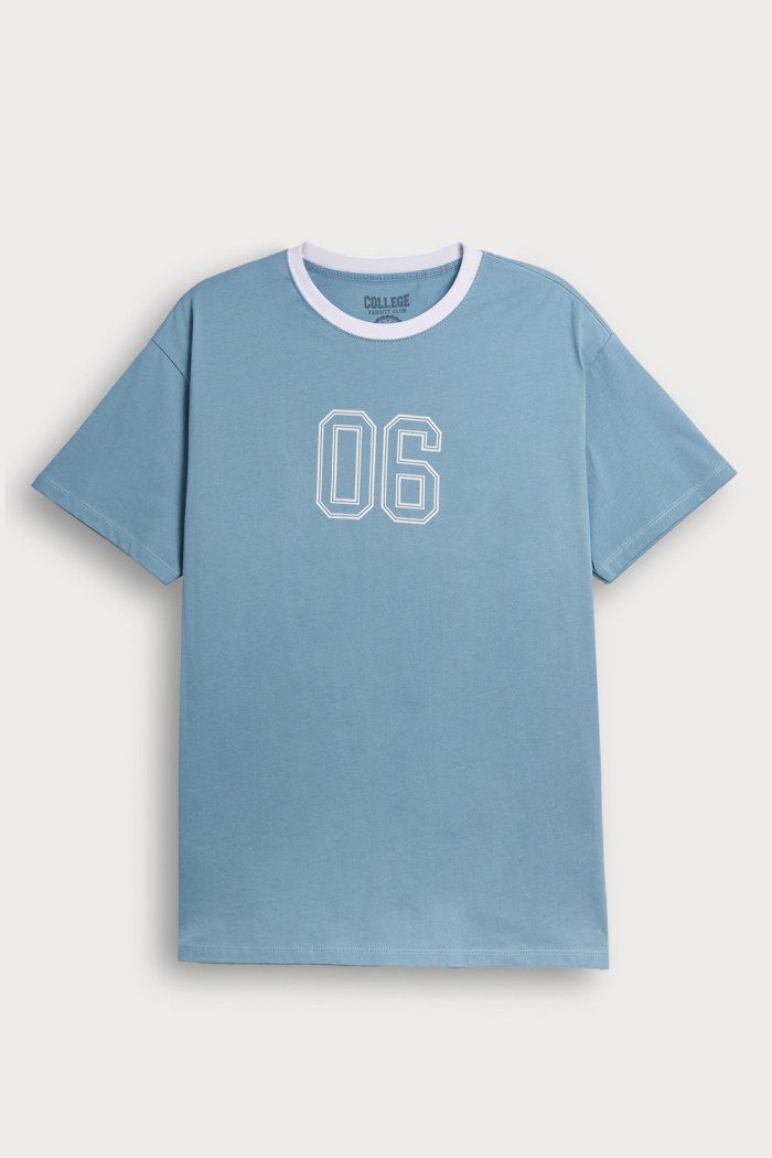Camiseta azul clara college con manga corta en algodón