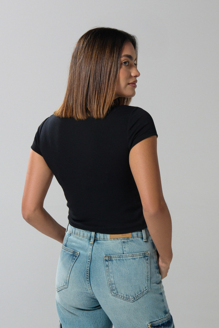 Camiseta ajustada manga corta unicolor en rib