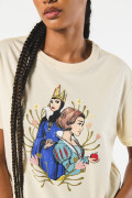 Camiseta crop top kaki con diseño de Blanca Nieves