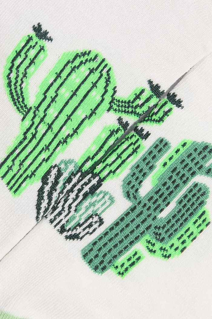 Medias tobilleras cremas con diseño de cactus y contrastes