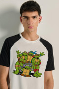 Camiseta unicolor manga ranglan con arte de Tortugas Ninja