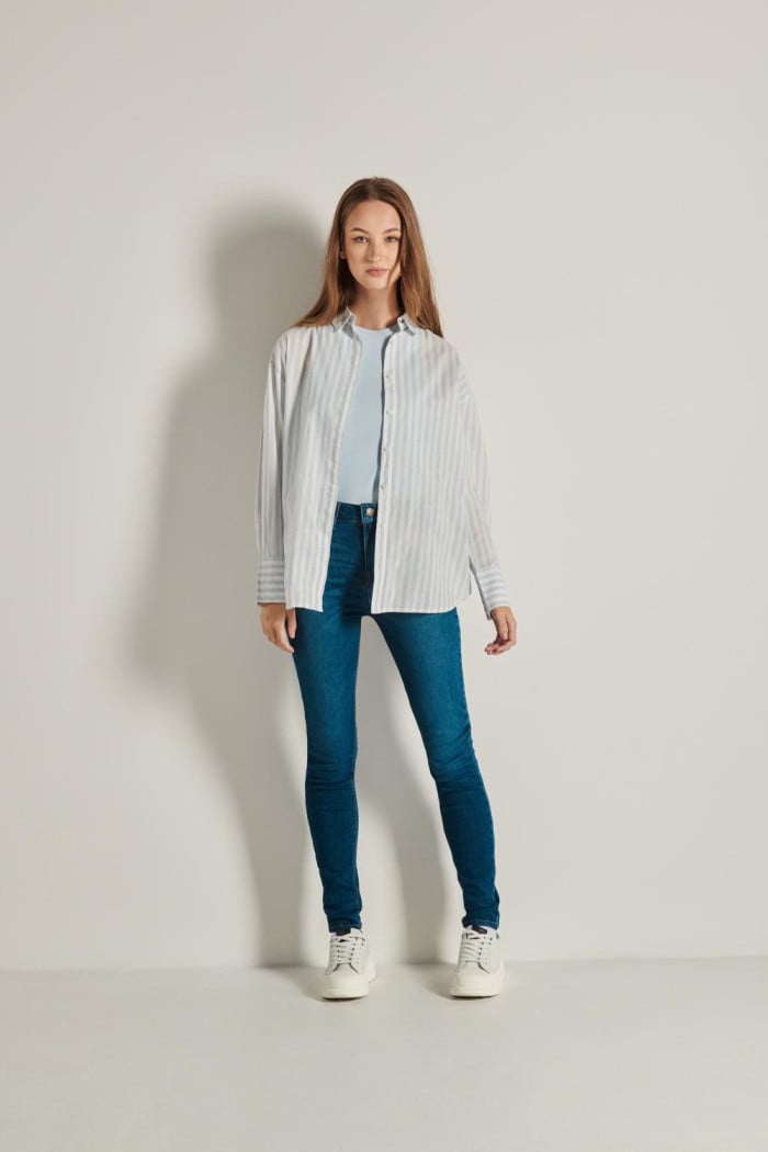 Blusa a rayas unicolor oversize con manga larga