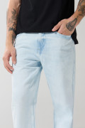 Jean tiro bajo 90´S bota recta azul claro con desgastes