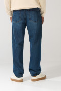 Jean baggy azul oscuro tiro medio con bota ancha y bolsillos