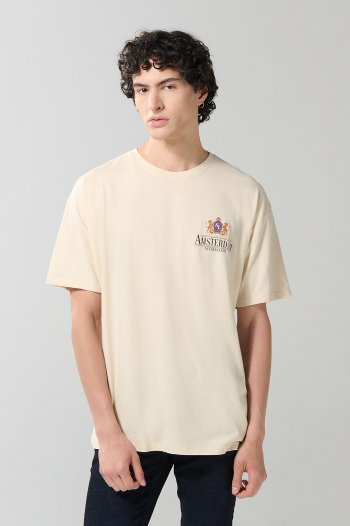 Camiseta kaki clara oversize college con manga corta