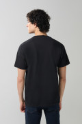 Camiseta negra manga corta con estampado de Iron Maiden