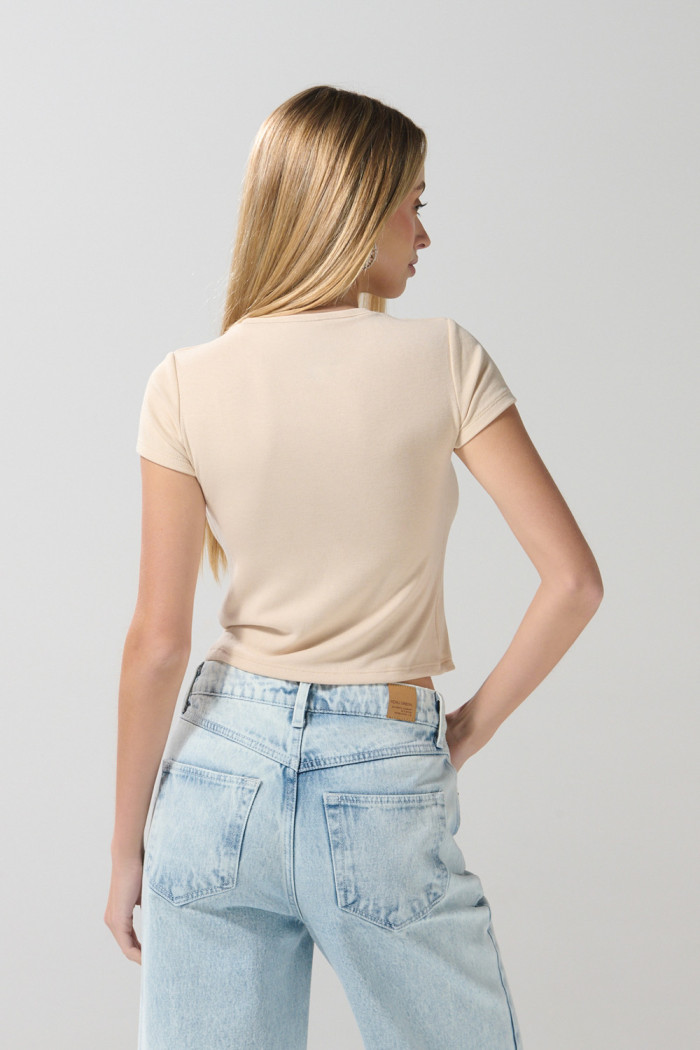 Camiseta acanalada kaki cuello redondo con arte college