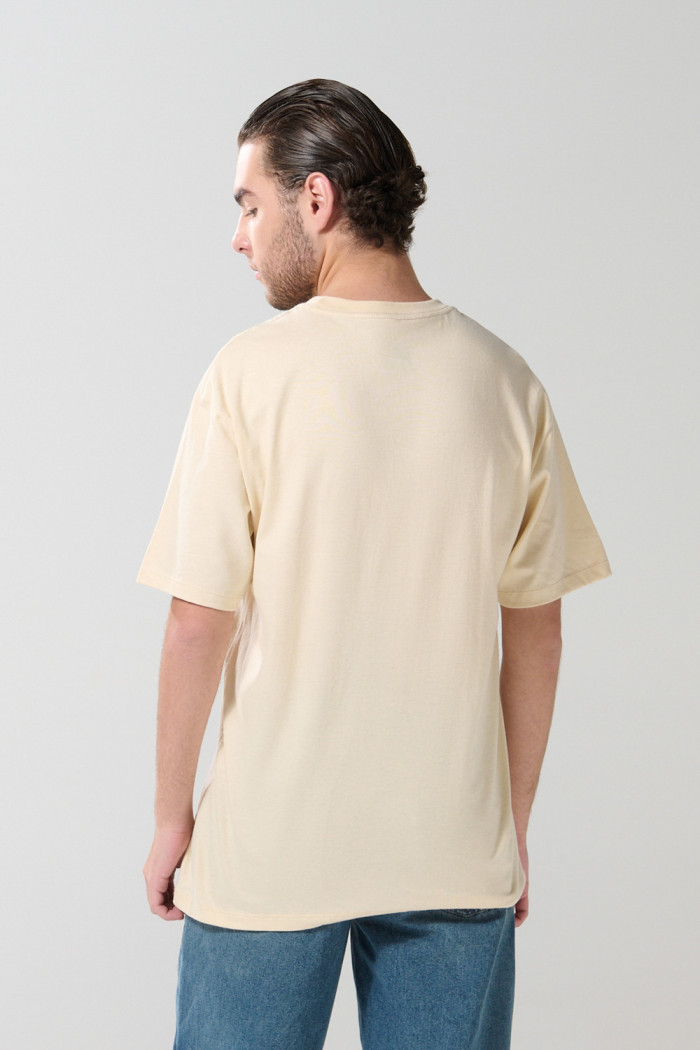 Camiseta kaki cuello redondo con diseño de Tom y Jerry