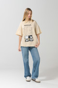 Camiseta de Mafalda oversize kaki clara manga corta