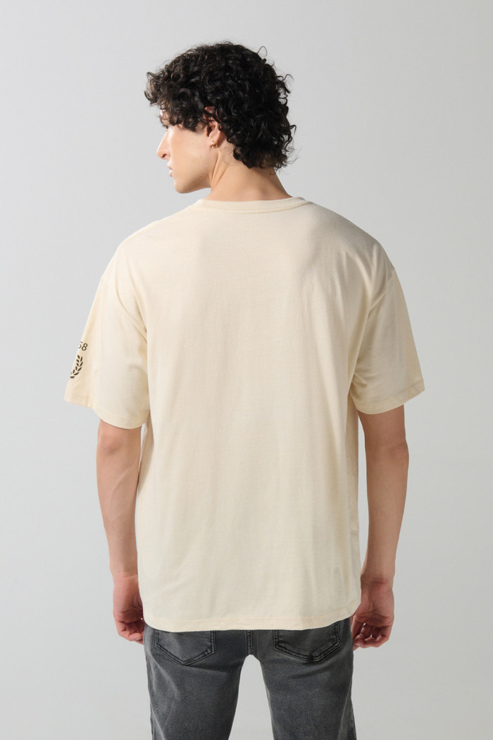 Camiseta oversize kaki clara de NASA con cuello redondo