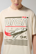 Camiseta oversize kaki clara de NASA con cuello redondo