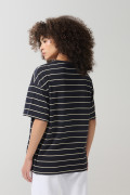 Camiseta a rayas oversize azul college con manga corta