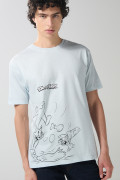 Camiseta azul clara de Tom y Jerry con cuello redondo