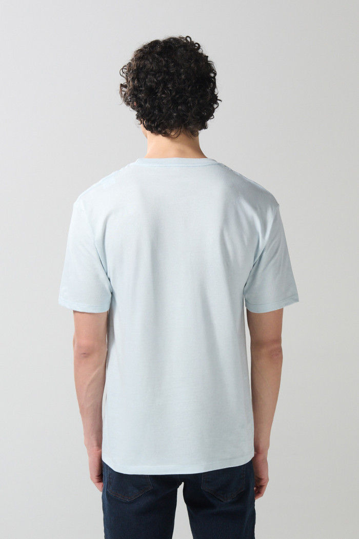 Camiseta azul clara de Tom y Jerry con cuello redondo