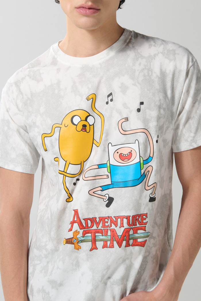 Camiseta crema tie dye cuello redondo de Hora de Aventura