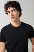 Camiseta con bolsillo, manga corta y cuello redondo unicolor