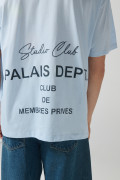 Camiseta oversize azul clara manga corta con textos college