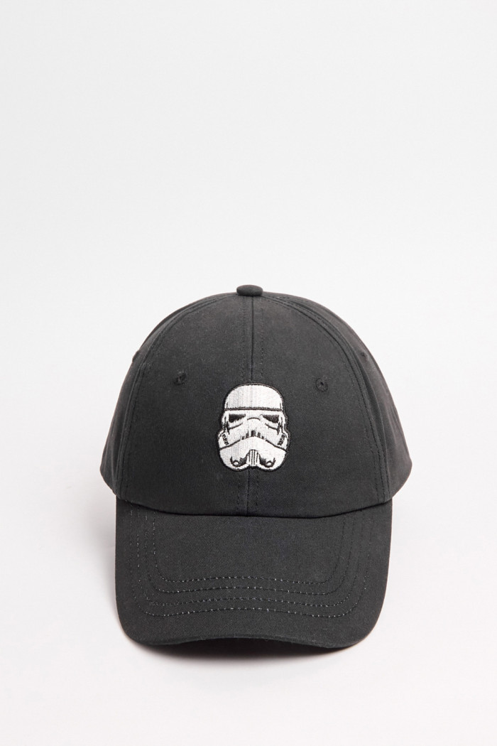 Cachucha beisbolera negra con bordado de Star Wars
