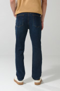 Jean bota recta straight leg azul oscuro con tiro bajo