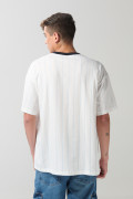 Camiseta crema manga corta oversize a rayas con arte marino