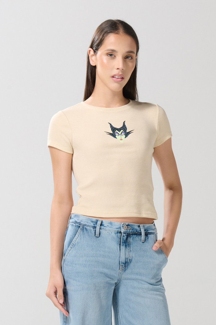 Camiseta kaki clara manga corta con arte de Maléfica