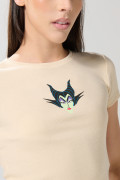 Camiseta kaki clara manga corta con arte de Maléfica