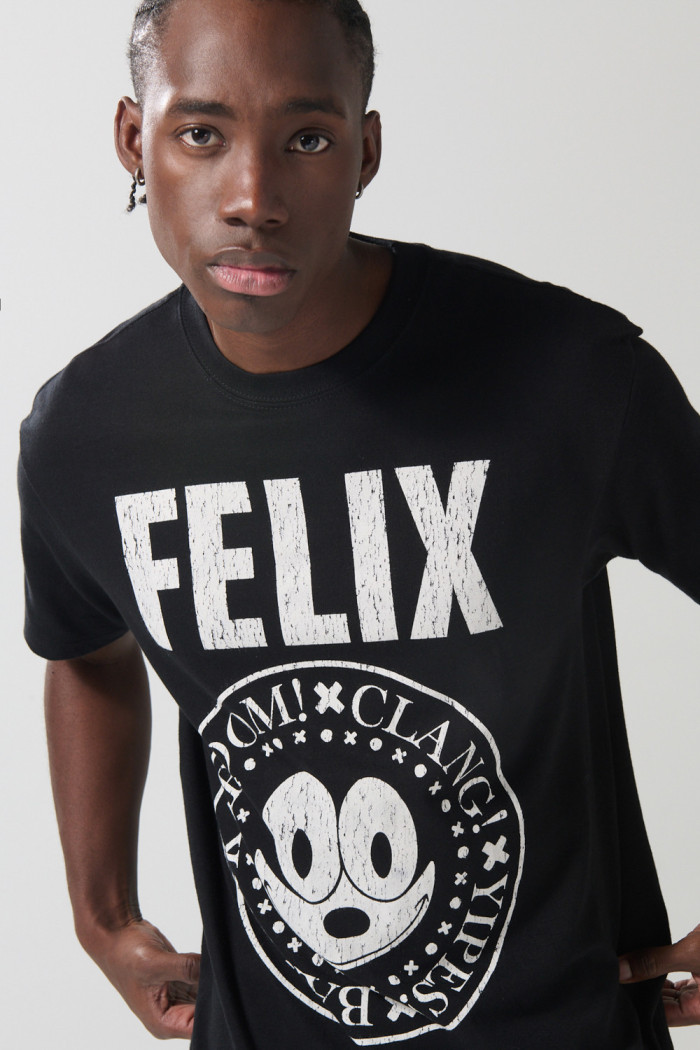 Camiseta negra cuello redondo de Félix el Gato
