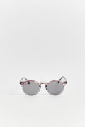 Gafas de sol, marco redondo el gris azulado con lente polarizado.