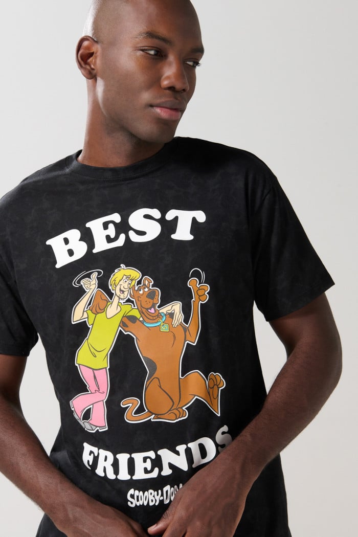 Camiseta negra tie dye de Scooby-Doo manga corta