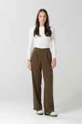 Pantalón verde oscuro palazzo con tiro alto y bota ancha