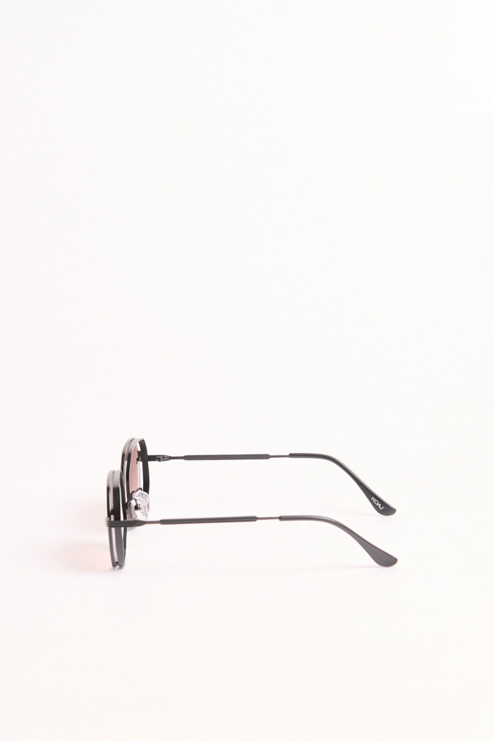 Gafas de sol, marco geométrico color negro con lente kaki claro