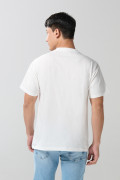 Camiseta college crema manga corta con texto college