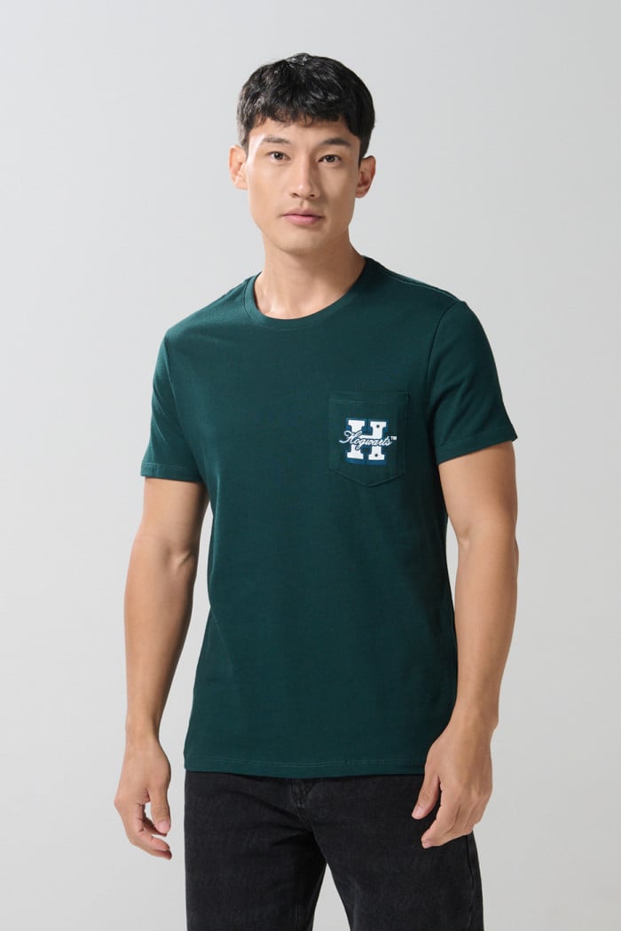 Camiseta cuello redondo verde con bolsillo de Harry Potter