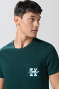 Camiseta cuello redondo verde con bolsillo de Harry Potter
