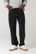Jean gris intenso baggy con bota ancha y tiro medio