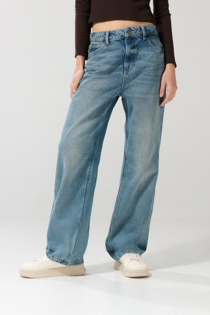 Jean azul oscuro 90´S con bota recta, cremallera y tiro alto