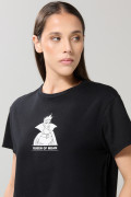 Camiseta crop top negra con diseño de Reina Malvada